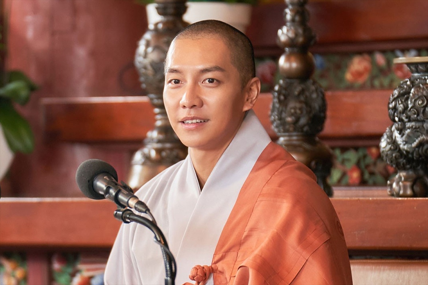 Man ‘lot xac’ de doi cua Lee Seung Gi hinh anh