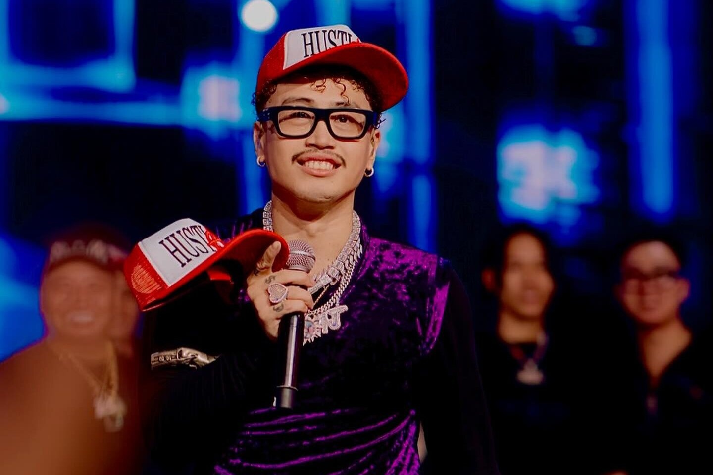 Quan quan Rap Viet huy show hinh anh