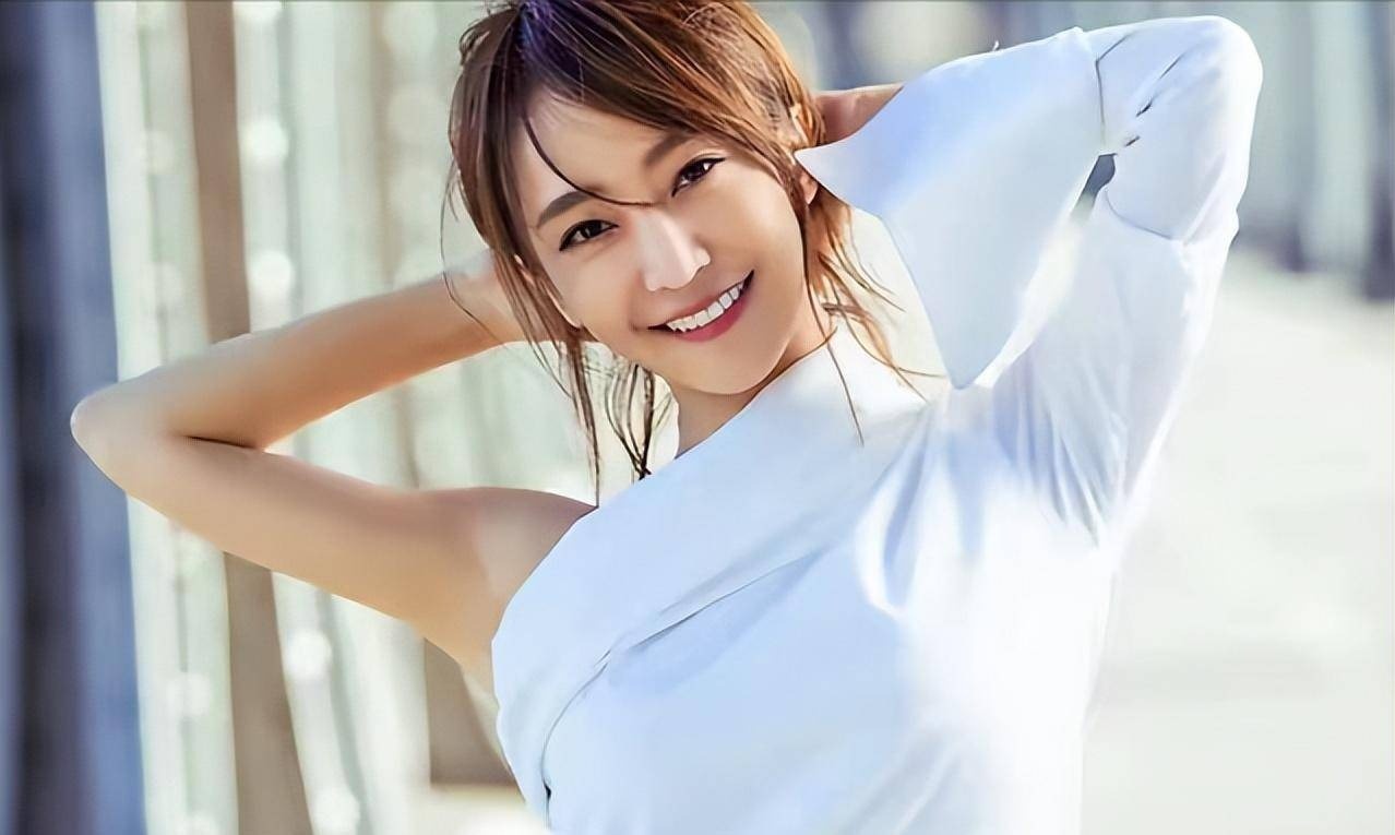 Dien vien Khuong Tran to bi dong nghiep xam hai, quay len hinh anh