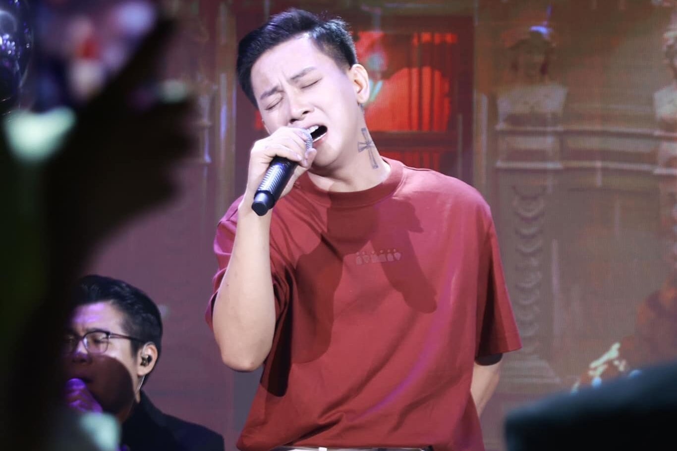 Hoai Lam lai gay kho hieu hinh anh