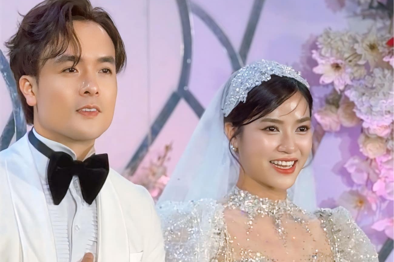 Le cuoi dien vien Anh Dao hinh anh