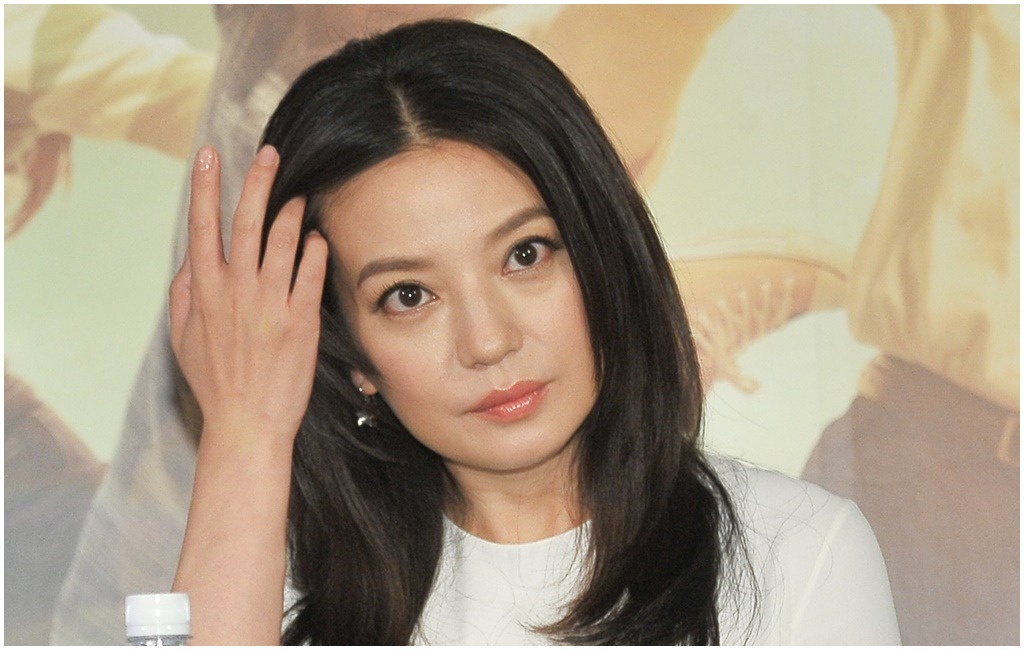 Vi sao Trieu Vy cong bo ly hon hinh anh