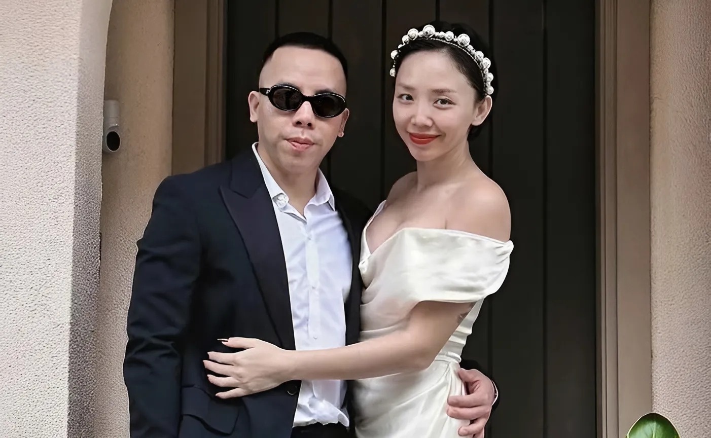 Toc Tien: 'Toi may man luon co anh Hoang ben canh' hinh anh