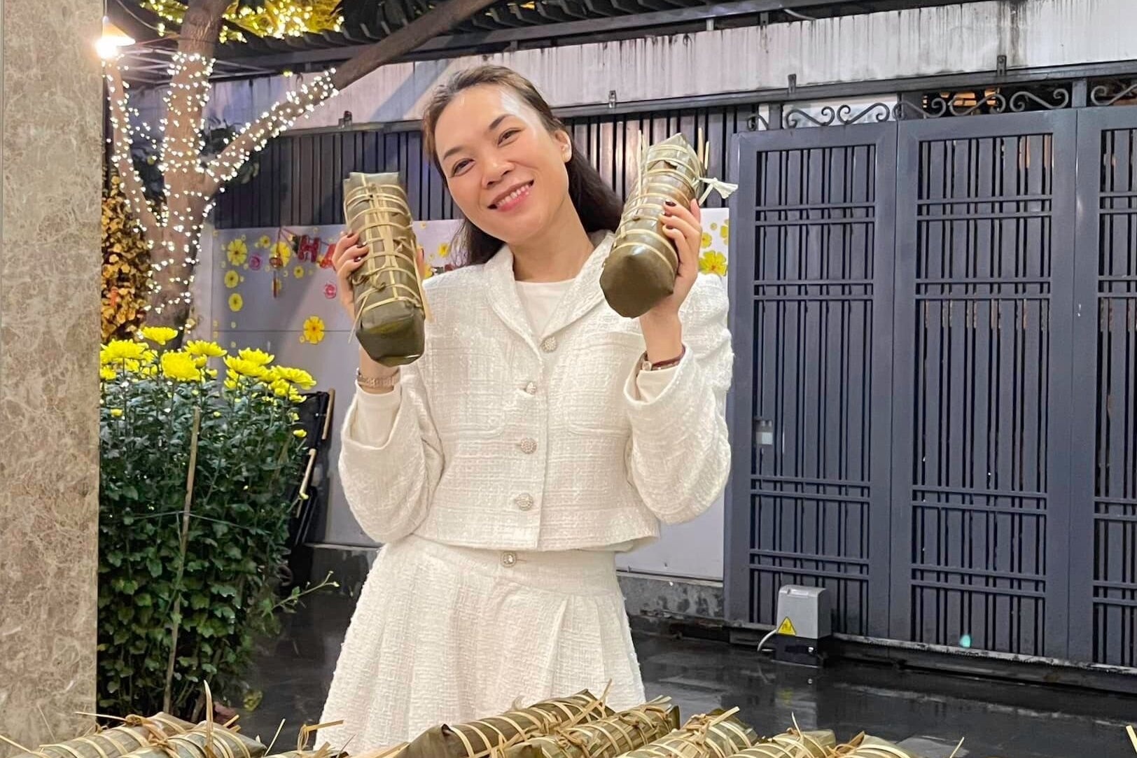 Mam co ngay cuoi nam cua sao Viet hinh anh