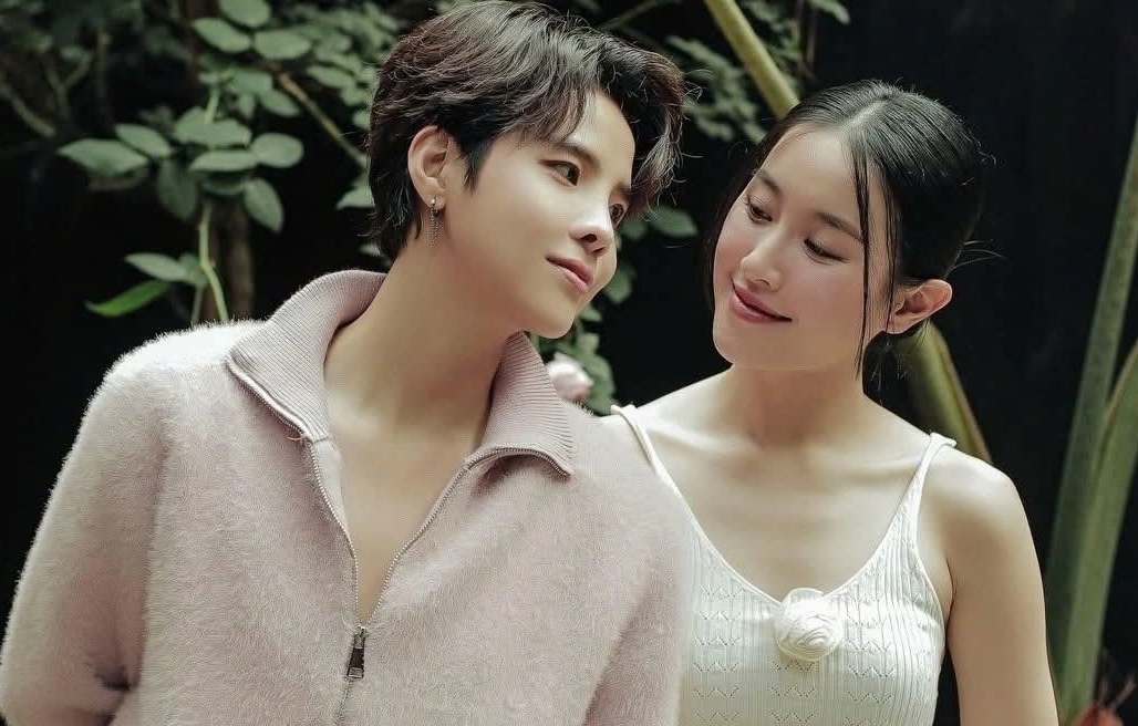 Vu Cat Tuong lam le thanh doi voi ban gai hinh anh