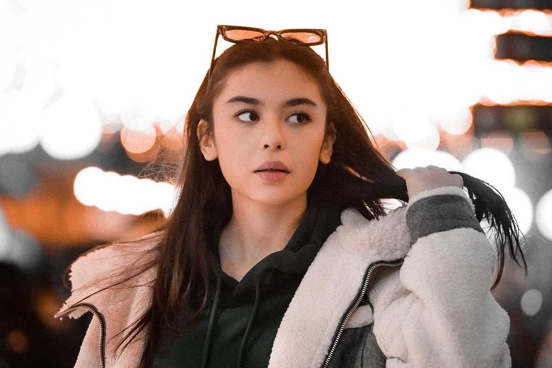 Nu ca si Shirin qua doi o tuoi 20 hinh anh