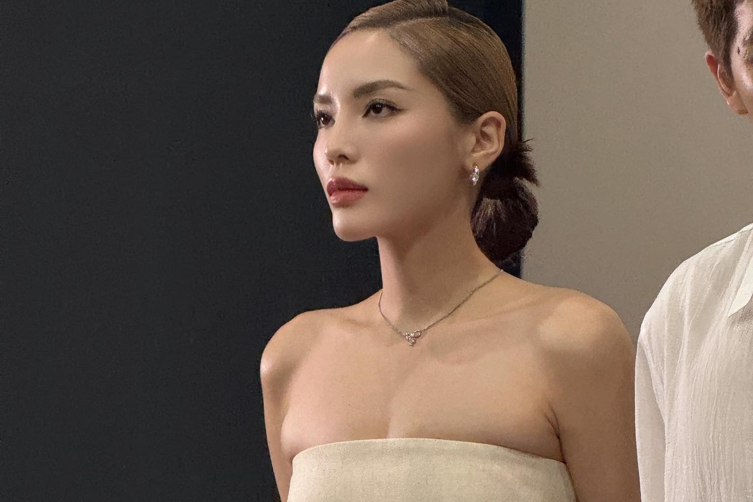 Ky Duyen len tieng khi bi che hinh anh