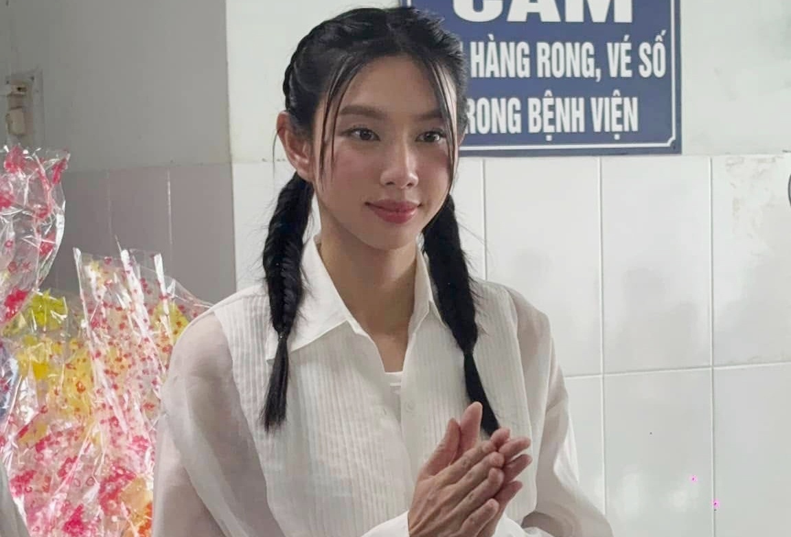 Thuy Tien xin loi hinh anh