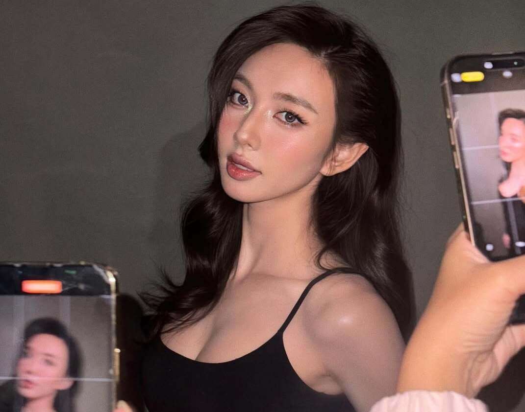 Thuy Tien giua luc khung hoang hinh anh