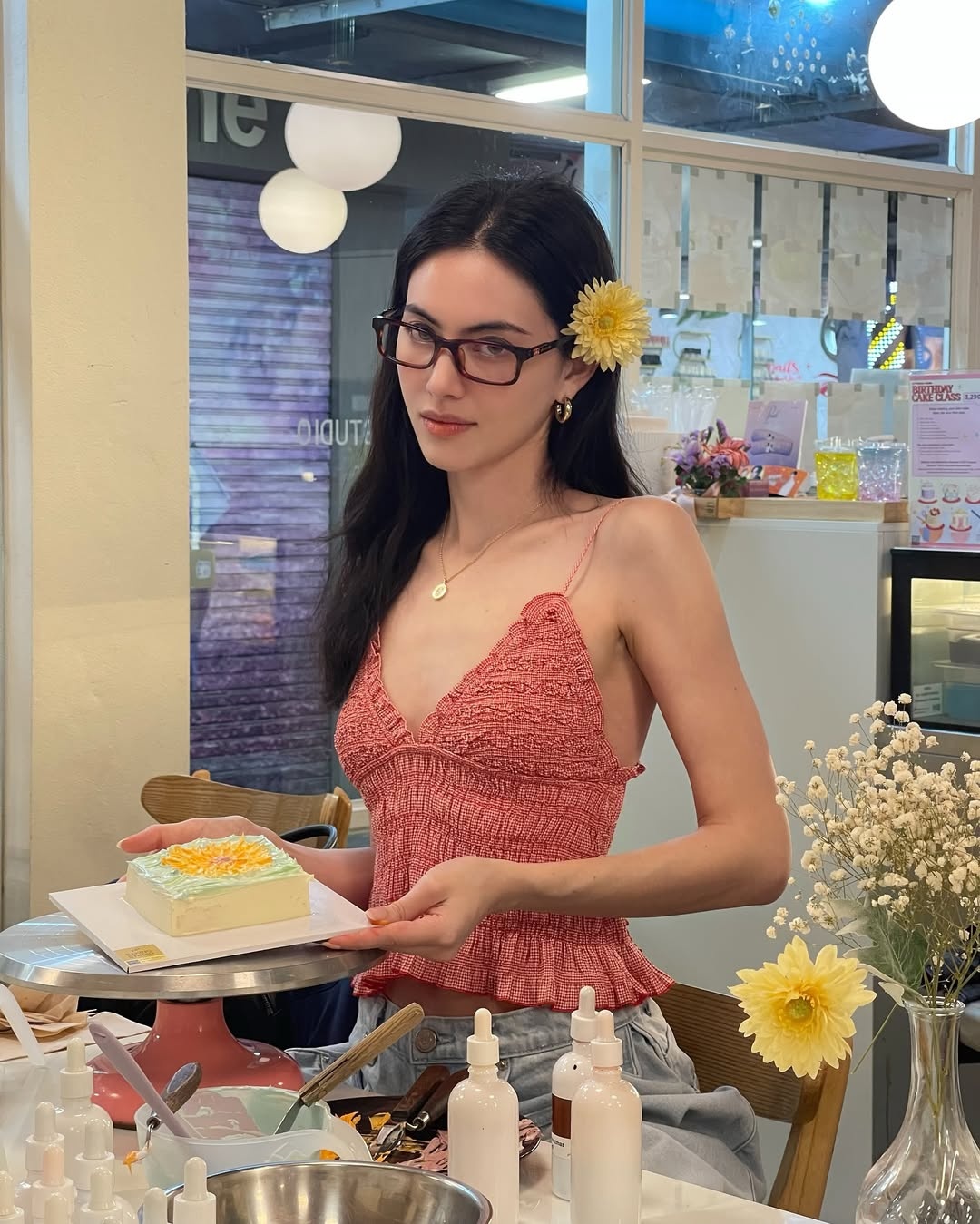 Diễn viên Mai Davika