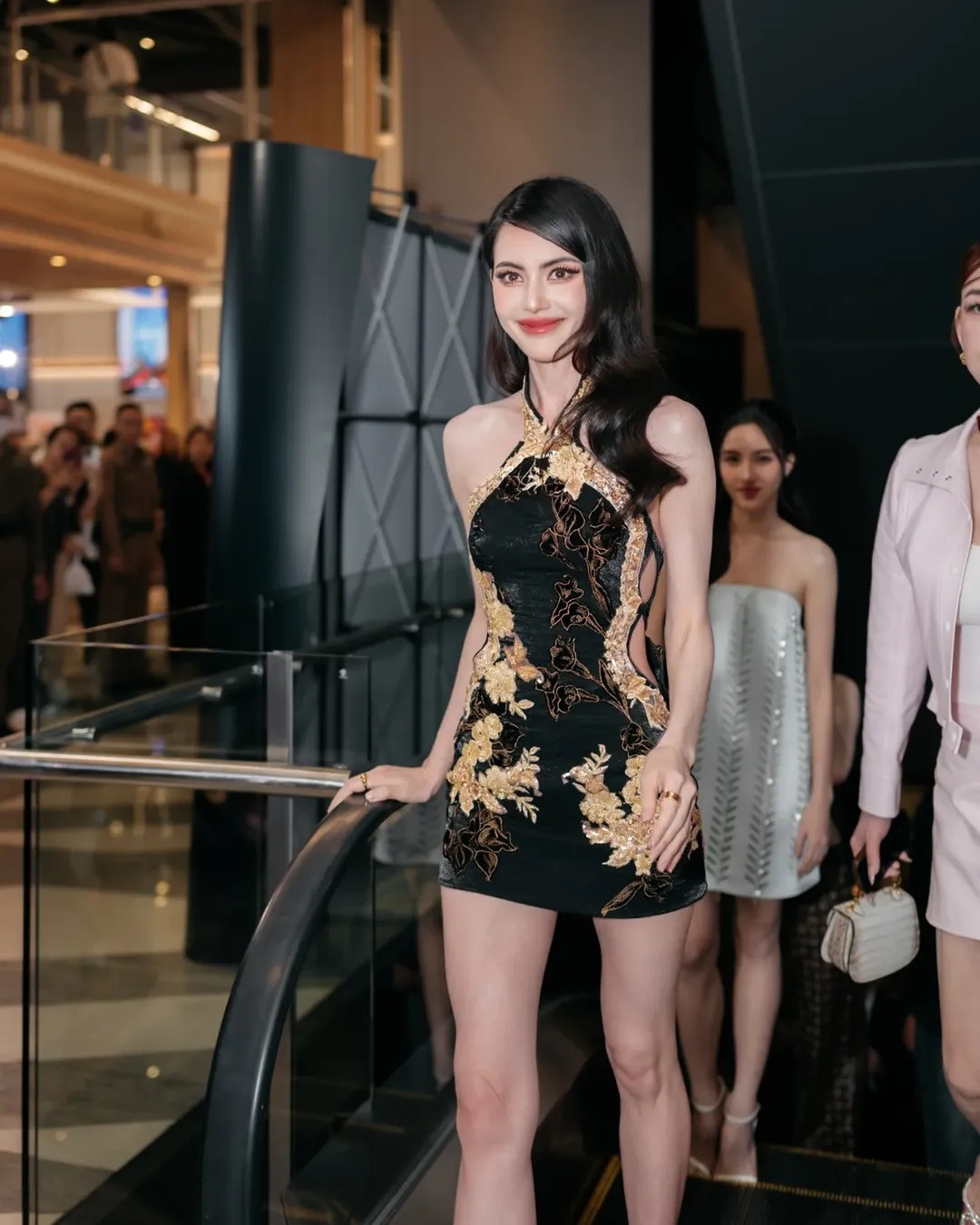 Diễn viên Mai Davika