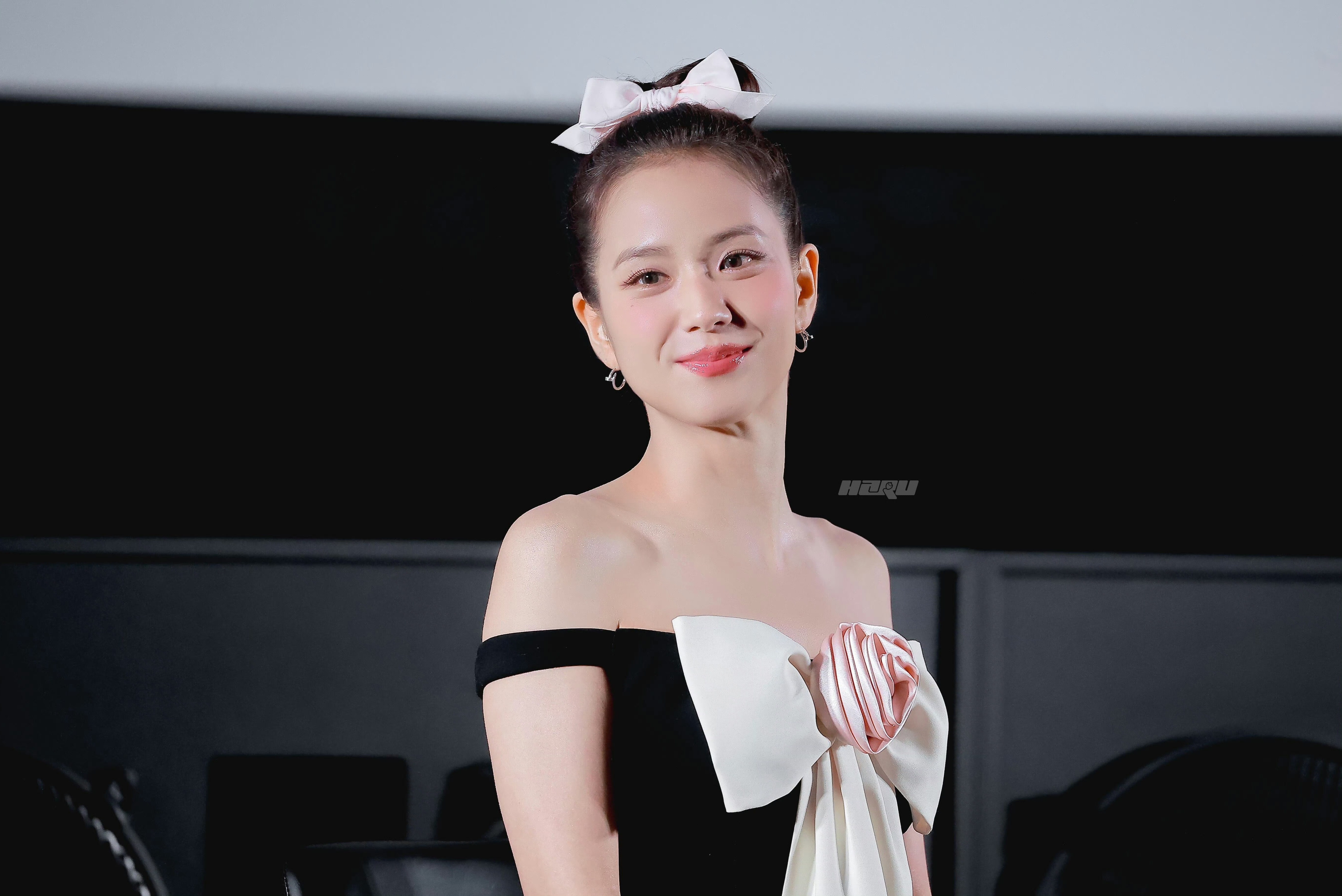 Cong bo gia ve fan meeting cua Jisoo tai Ha Noi hinh anh