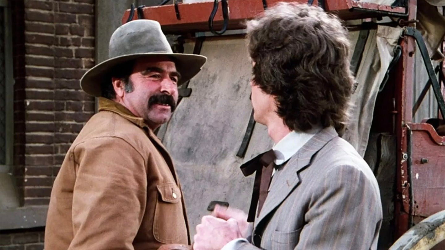 Dien vien 'Ngoi nha nho tren thao nguyen' qua doi hinh anh