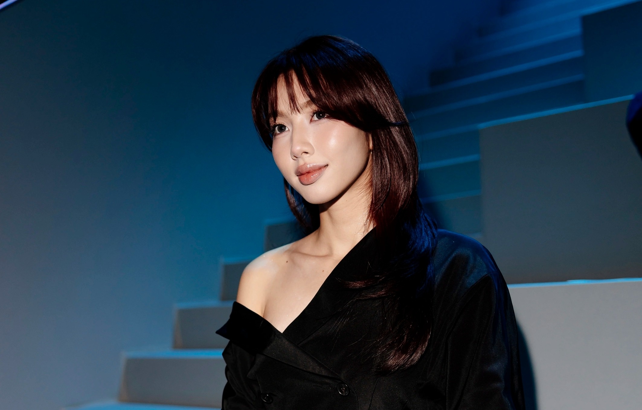 Thuy Tien tra gia dat va loi canh bao cho sao Viet hinh anh