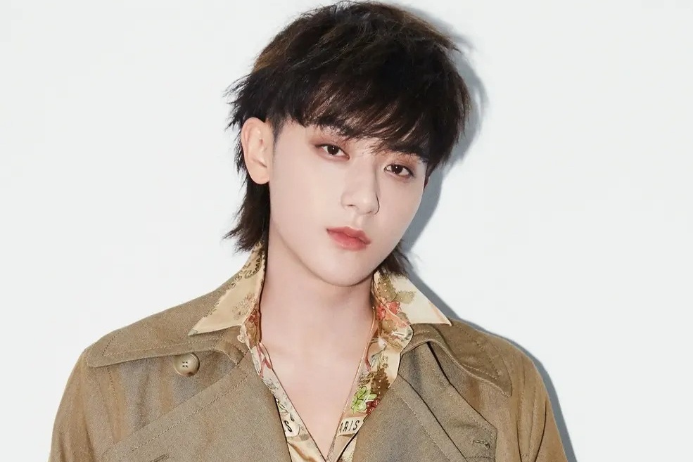 Hoang Tu Thao mat gan 500.000 nguoi theo doi hinh anh