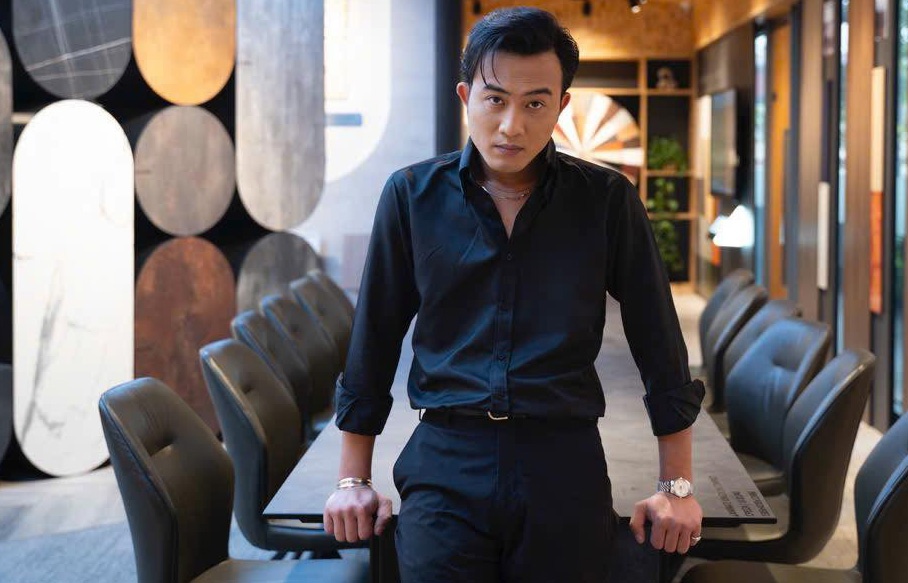 Su im lang gay buc xuc cua Doan Quoc Dam, MC Hoang Linh hinh anh