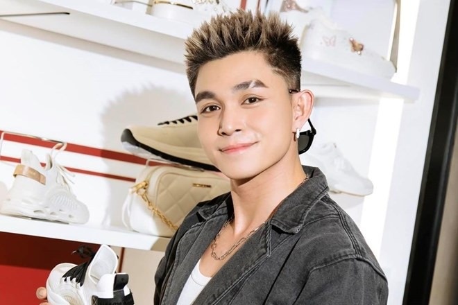 Jun Pham gay tranh cai hinh anh