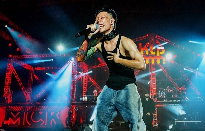 Vi sao MCK gay sot hinh anh