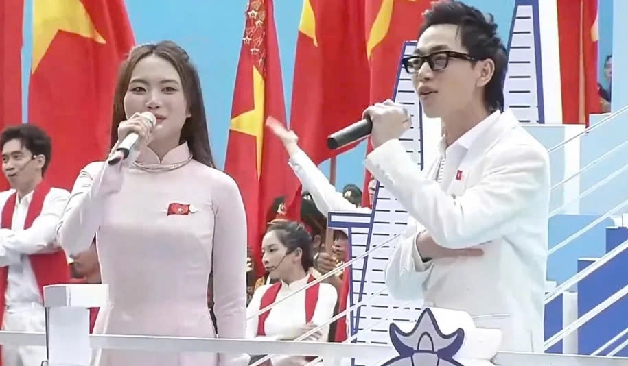 Phuong My Chi gay chu y khi hat tai dai le 30/4 hinh anh