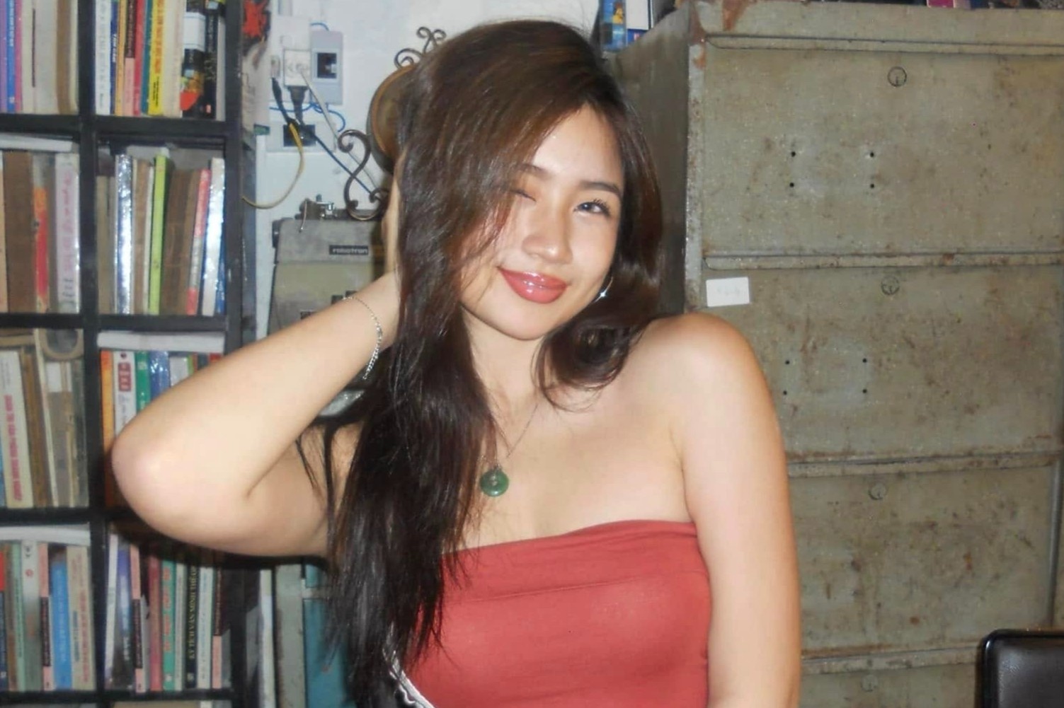 Con gai 20 tuoi cua Luu Thien Huong hinh anh