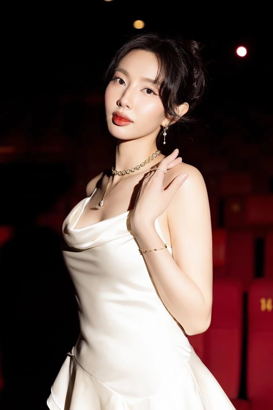 Thuy Tien bi bat anh 1