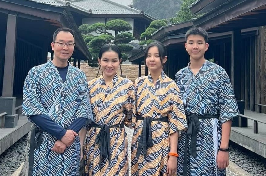 Con trai Thuy Lam cao 1,84 m o tuoi 15 hinh anh