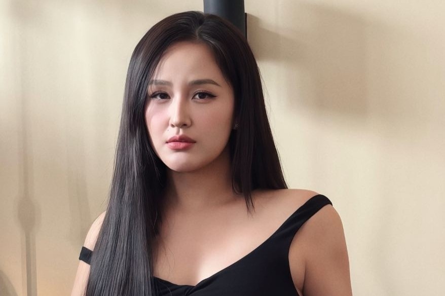 Mai Phuong Thuy kho tho, nhap vien hinh anh