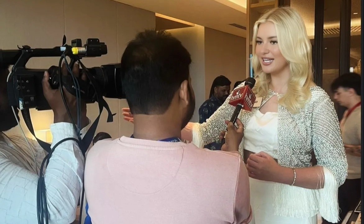 Hoa hau The gioi 2025 ep thi sinh tiep khach? hinh anh