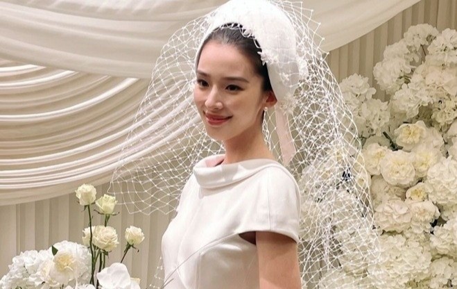 Le cuoi sang trong cua nguoi mau Irene va chong doanh nhan hinh anh