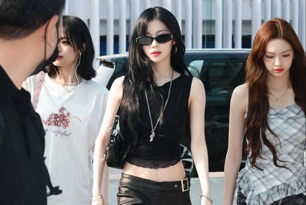 Dan em BlackPink mac goi cam khi toi TP.HCM hinh anh