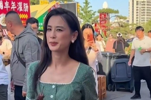 Ngoai hinh kho tin cua Huynh Thanh Y o tuoi 42 hinh anh