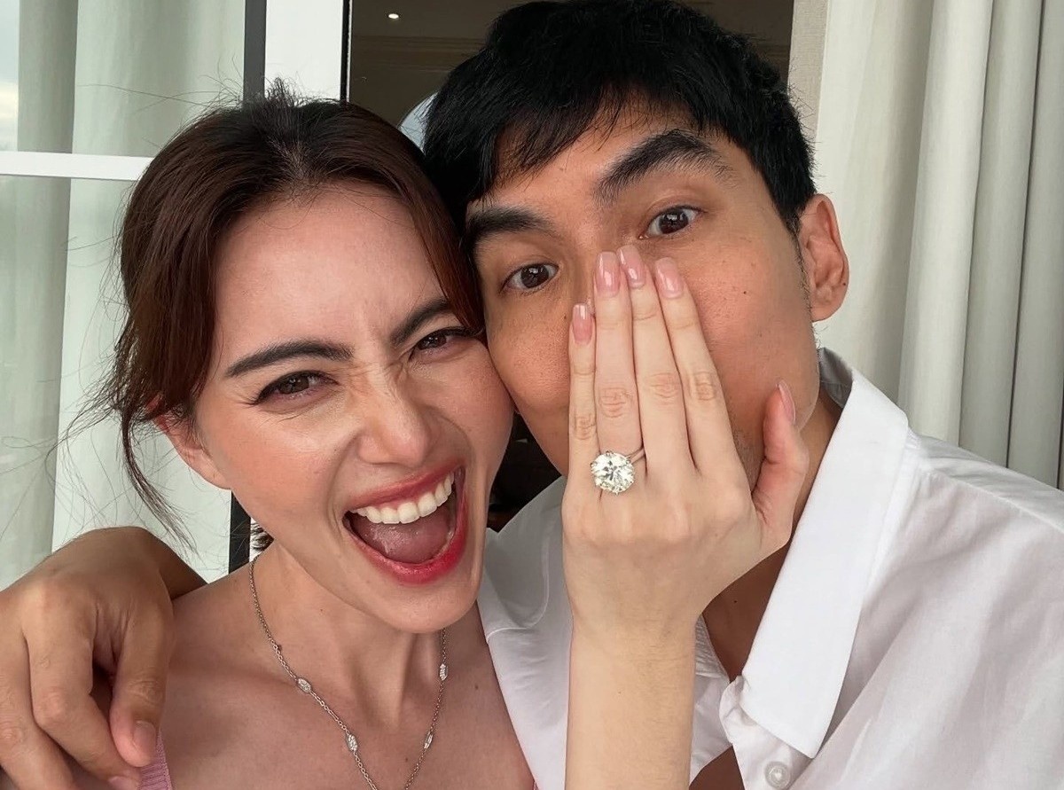 Mai Davika duoc cau hon hinh anh