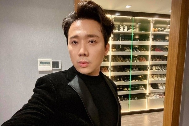 Tran Thanh hat nhac cua cac em xinh hinh anh