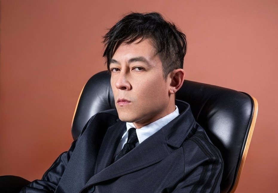 Tran Quan Hy noi gian voi tiep vien hang khong? hinh anh