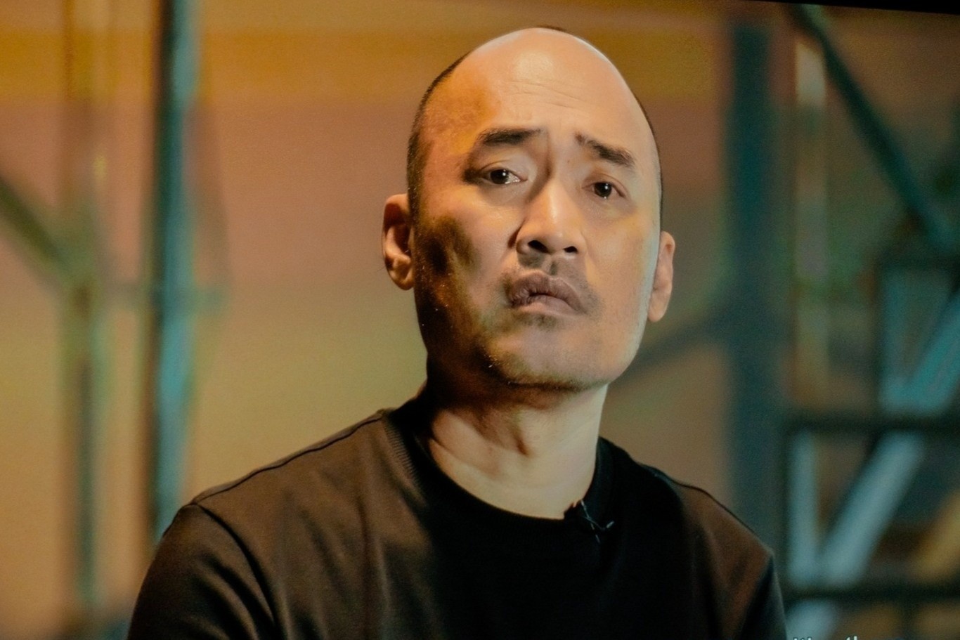 Tranh cai viec Tien Luat khong duoc ton trong o su kien hinh anh