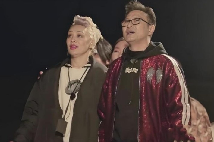 Uong Phong gay tranh cai hinh anh