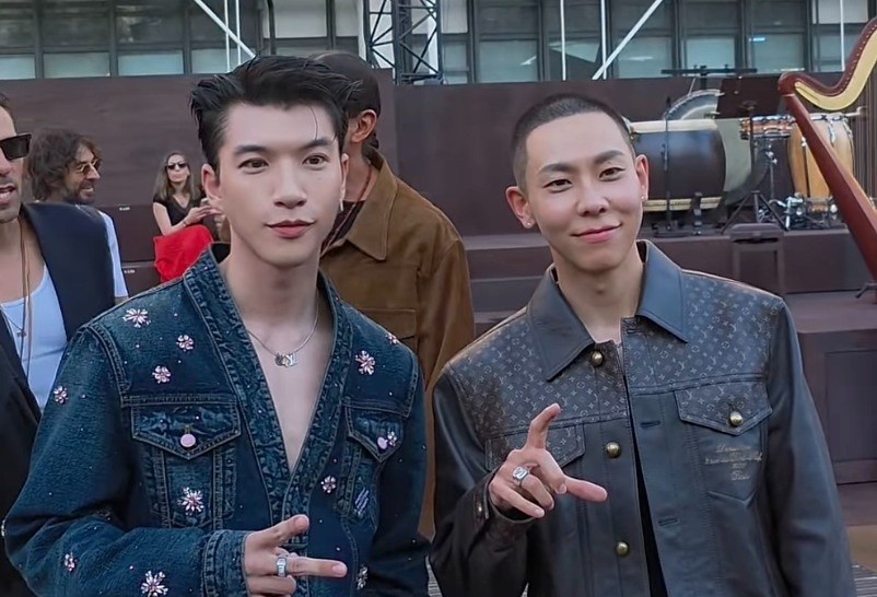 HIEUTHUHAI ngoi hang dau o show thoi trang Paris hinh anh