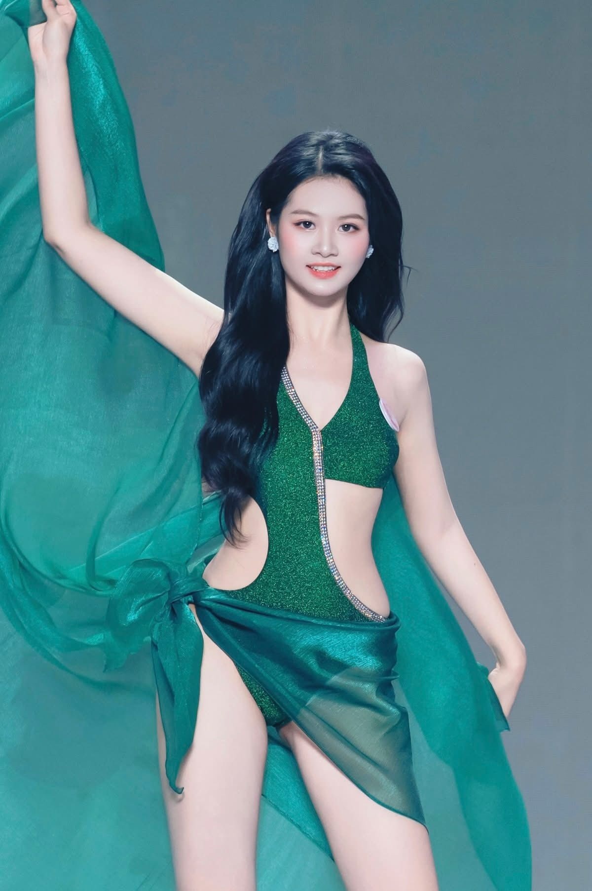 Phuong_Linh.jpg
