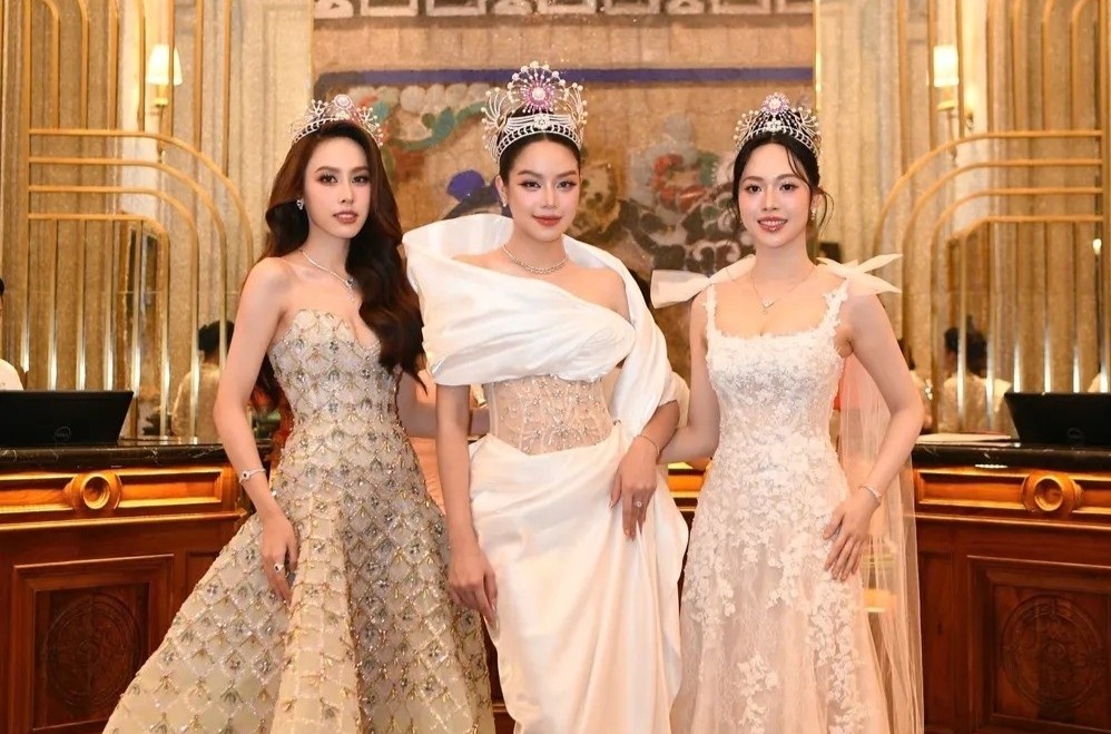 hoa hau Viet Nam,  chung ket hoa hau,  hoa hau anh 1