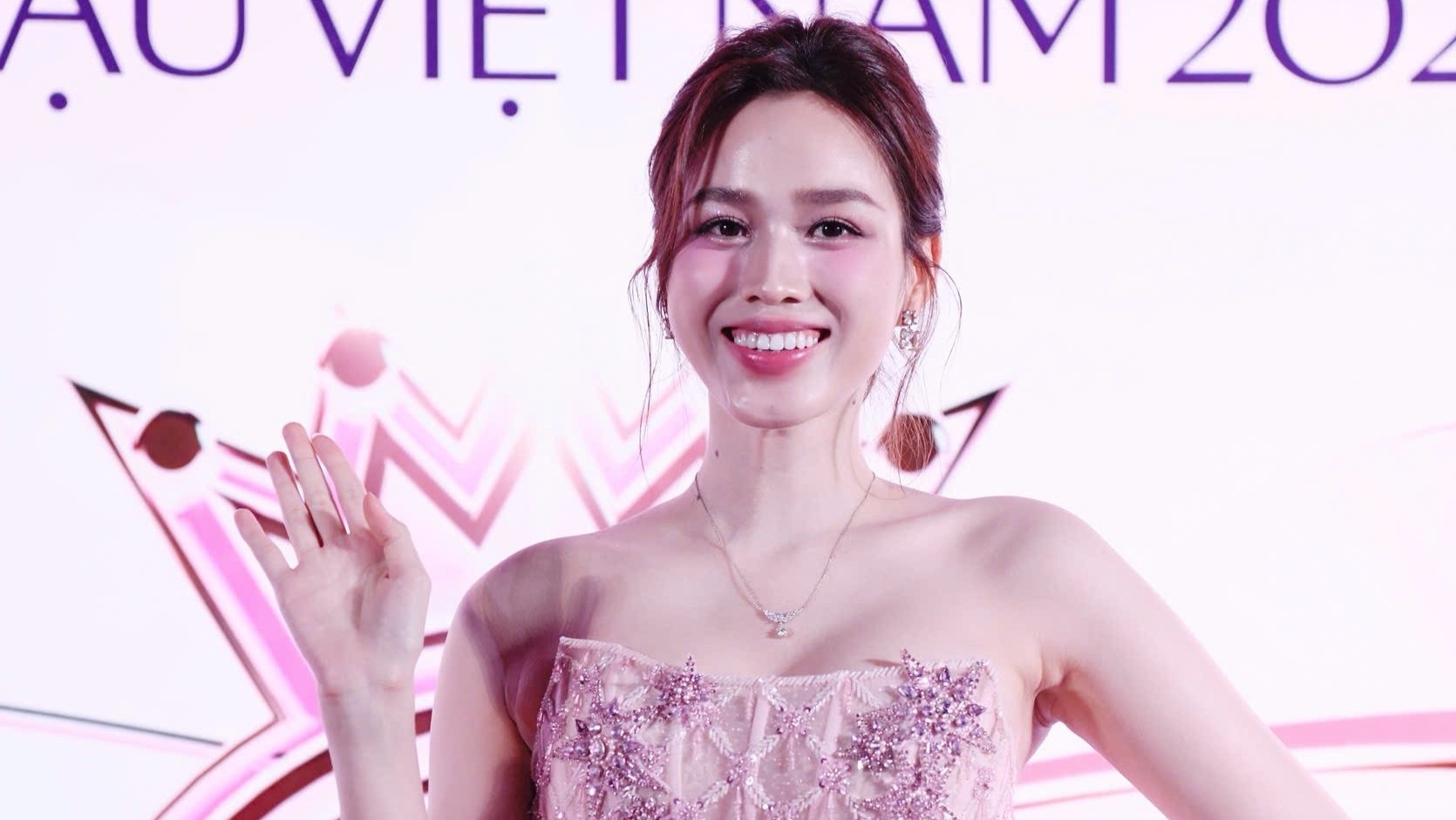 Do Thi Ha, Tieu Vy do sac o chung ket Hoa hau Viet Nam hinh anh