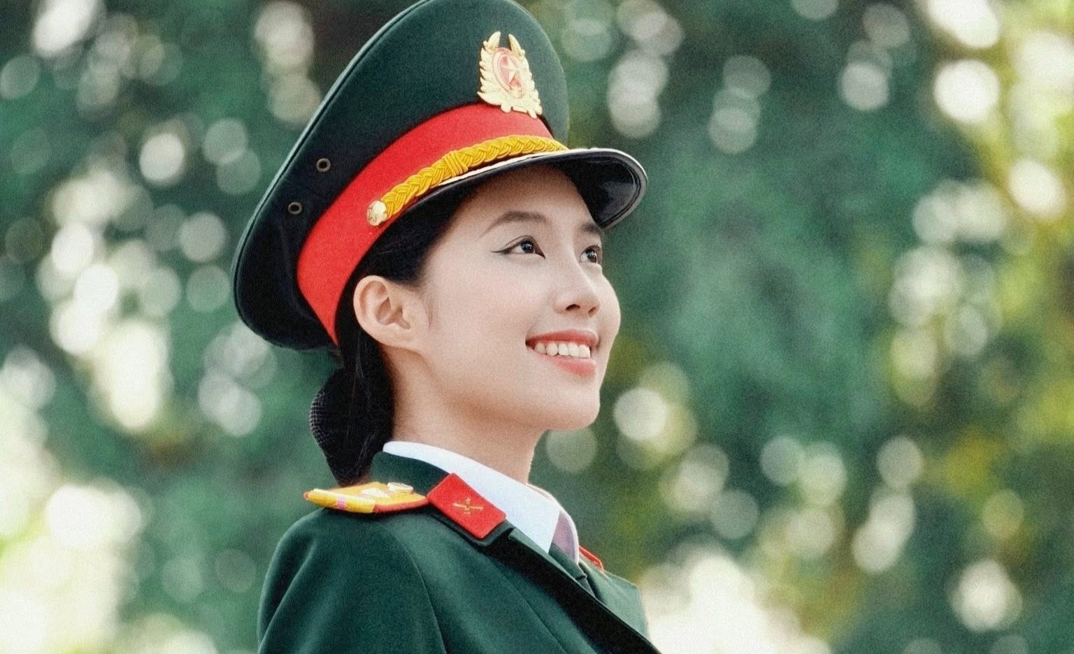 Nhan sac A hau Viet Nam Chau Anh hinh anh