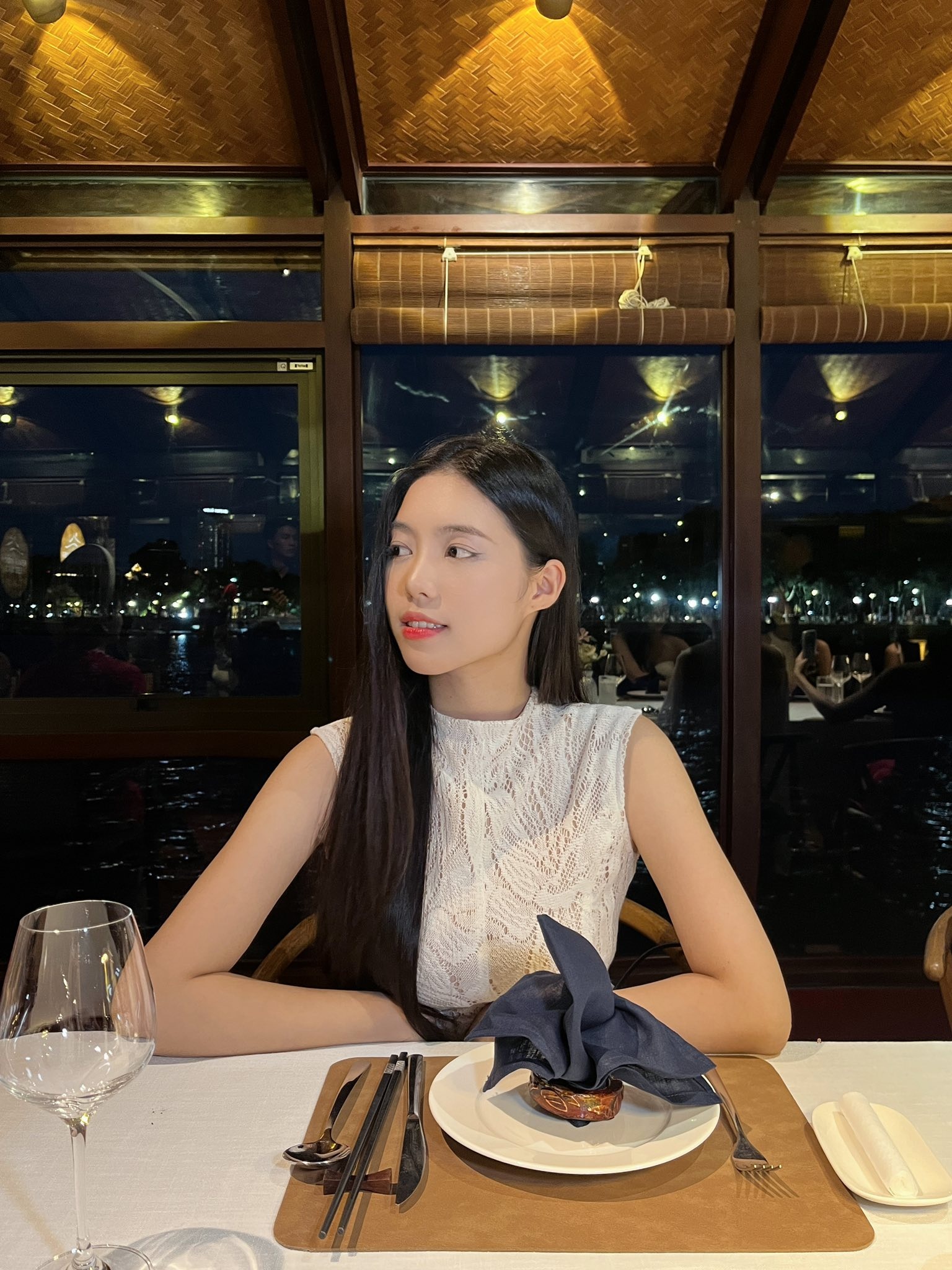 A hau Chau Anh anh 10