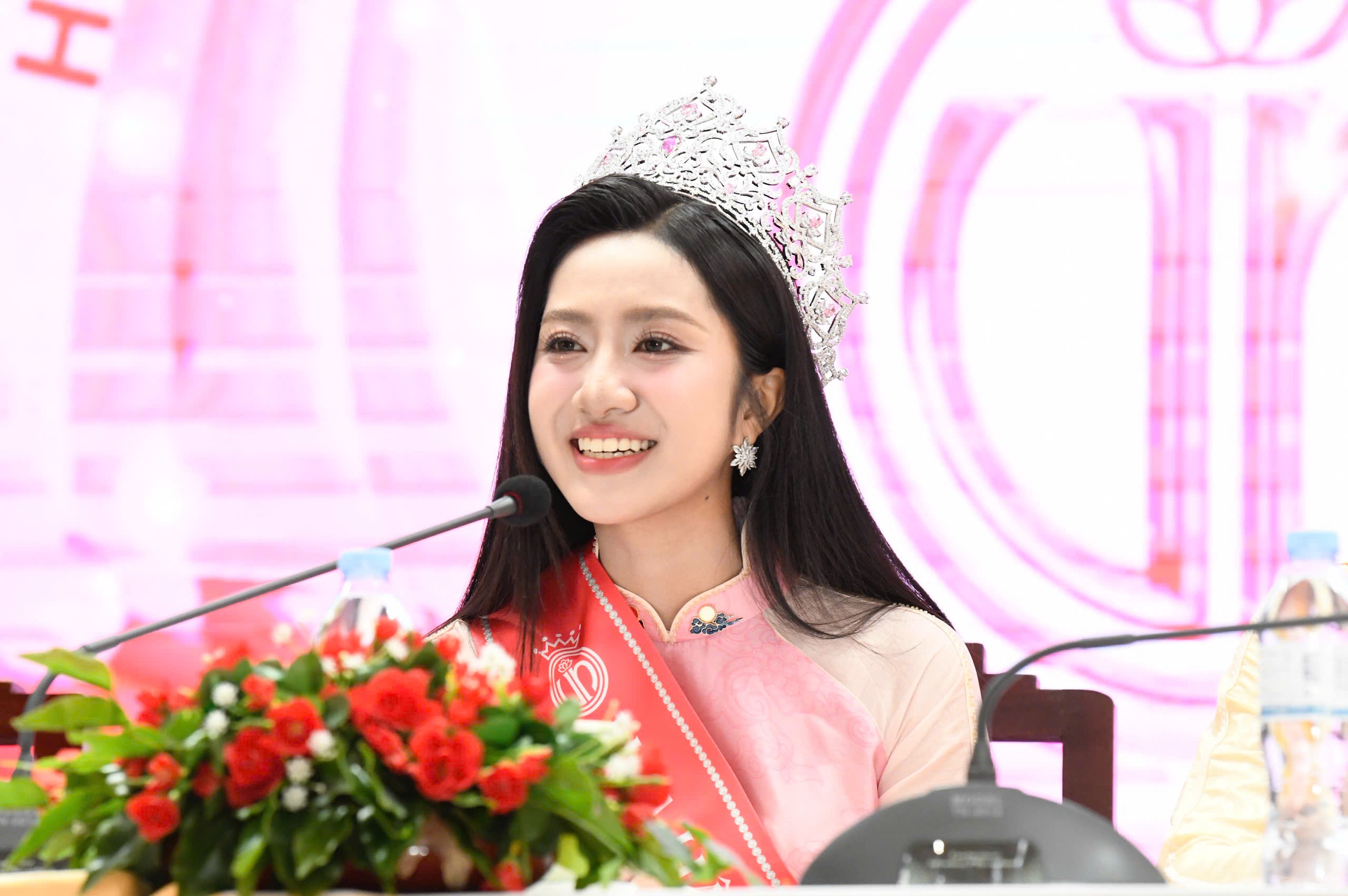 Truc Linh anh 2