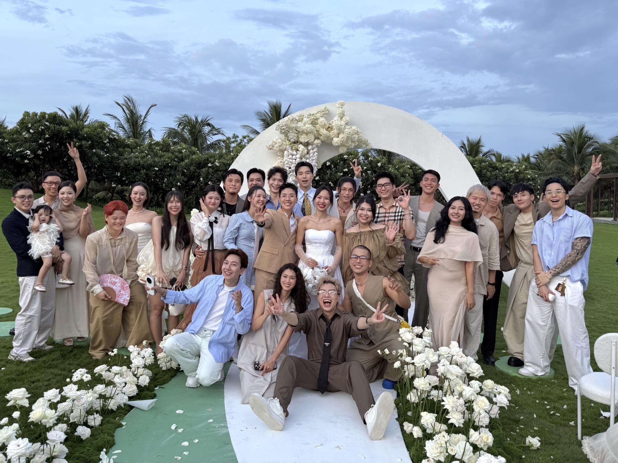 AMEE, Đức Phúc dự lễ cưới Kai Đinh