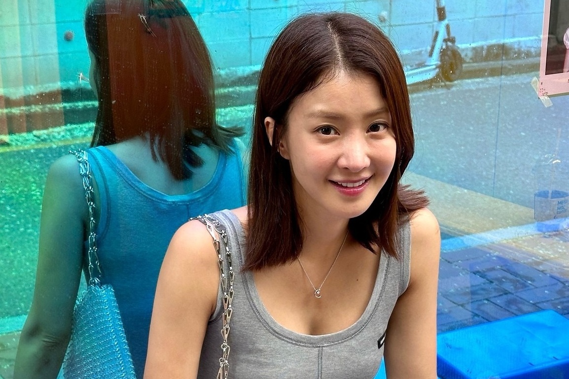 Lee Si Young mang thai sau vai thang ly hon hinh anh