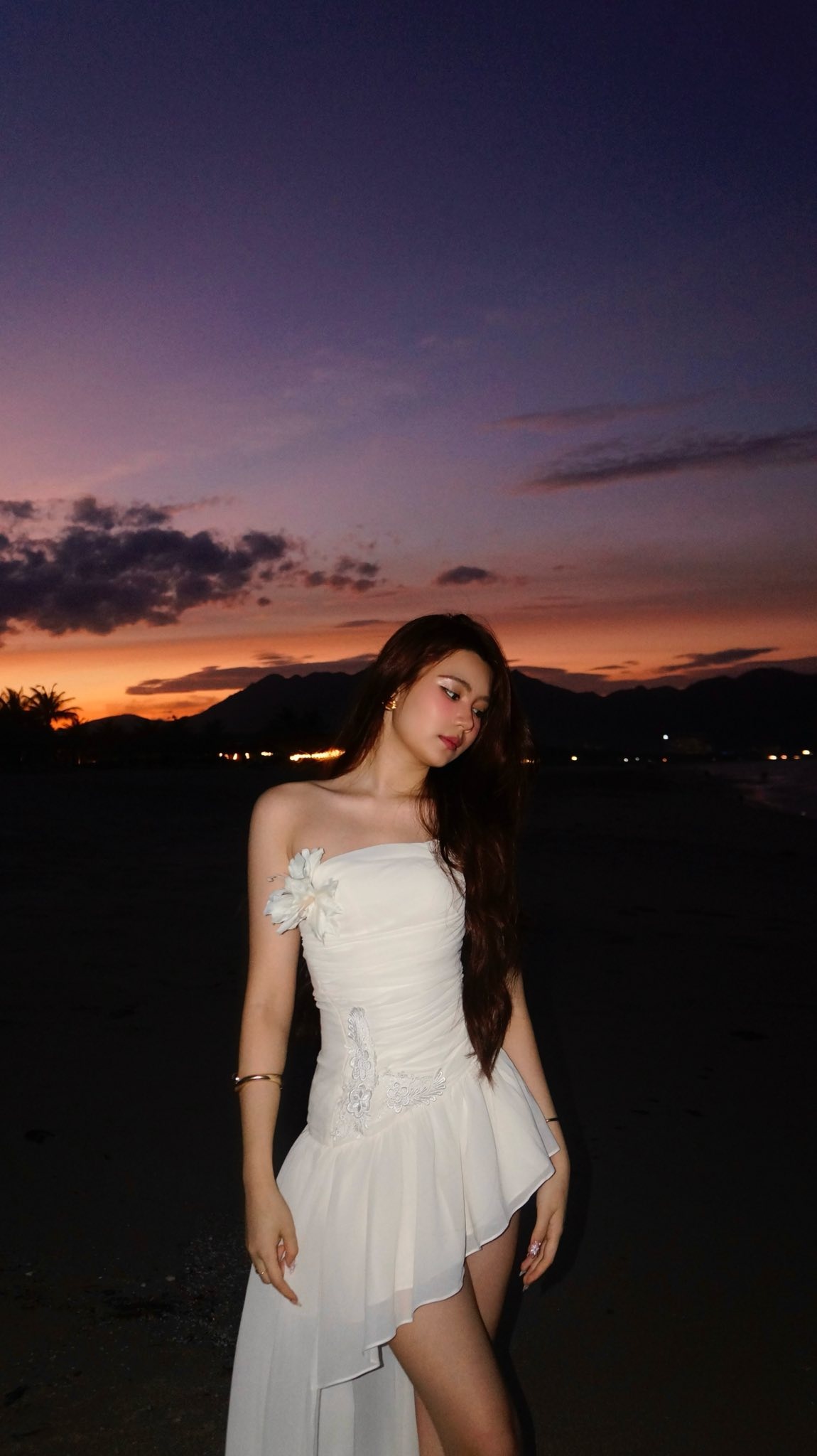 Con gái Quyền Linh gây chú ý