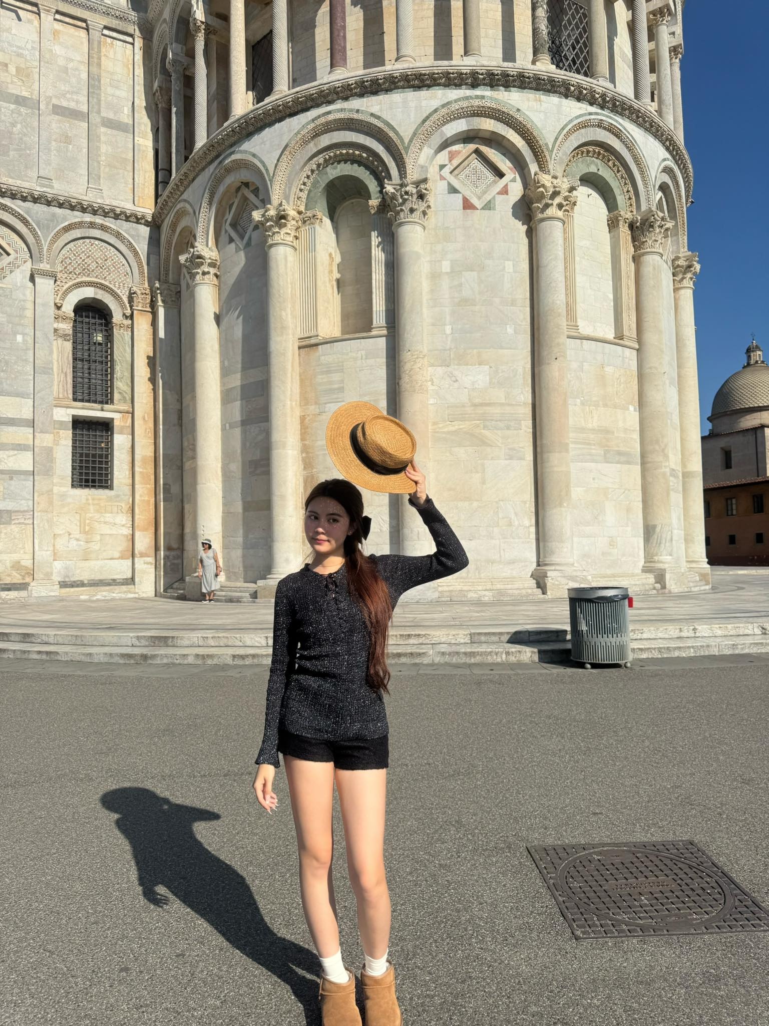 Con gái Quyền Linh gây chú ý