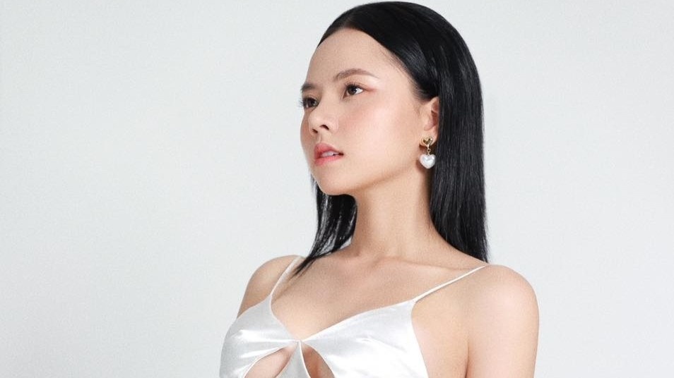 Cac em xinh 'chan cham dat' sau khi bi bo lai hinh anh