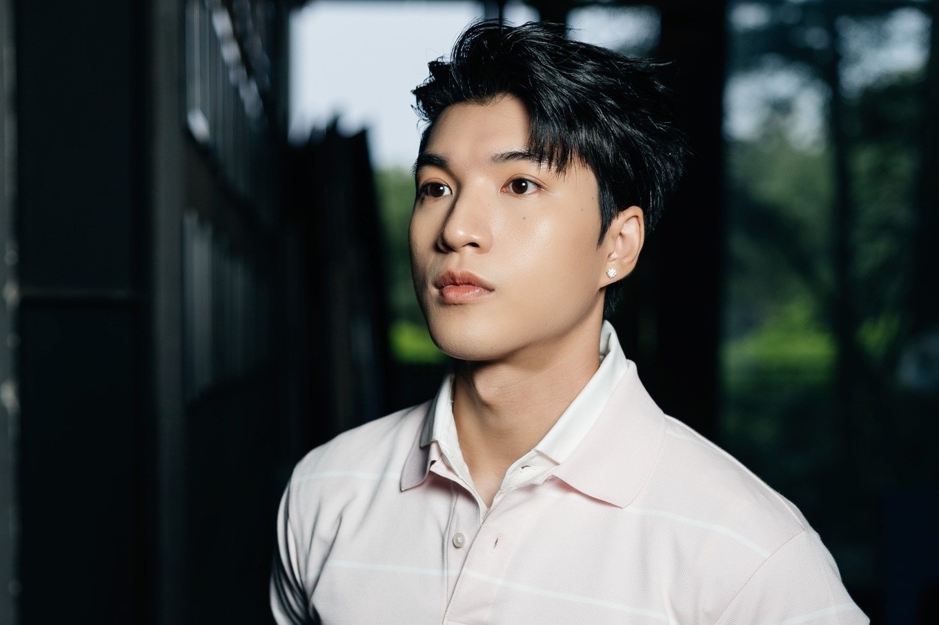 Card cua dan Anh trai 'say hi' duoc rao ban hon 60 trieu dong hinh anh