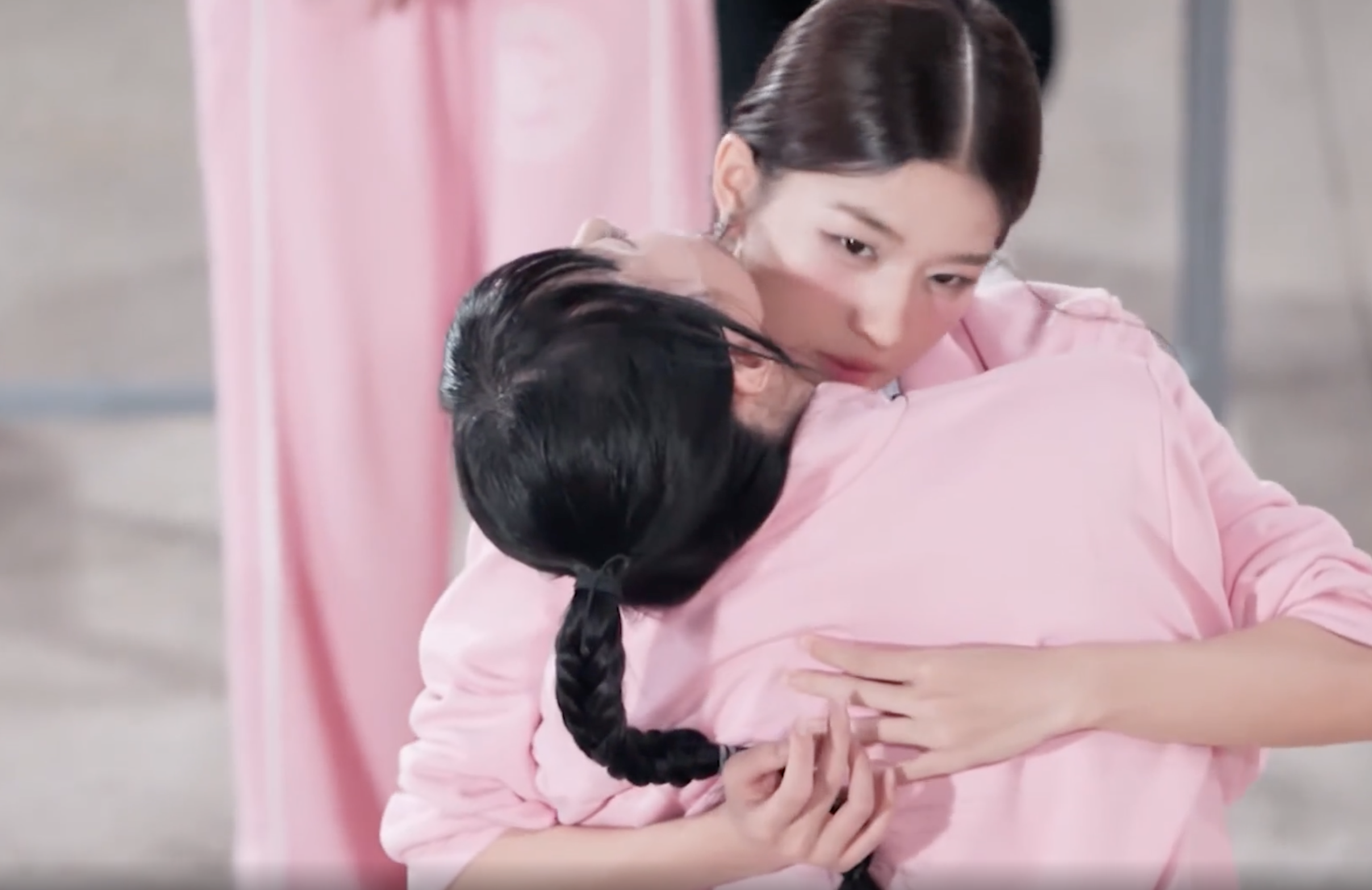 Em xinh &quot;say hi&quot; anh 1